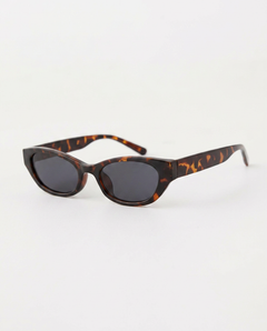 Noah | Cat Eye Oval Sunglasses