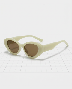 Kendra | Cat-Eye Sunglasses with Vintage Frame