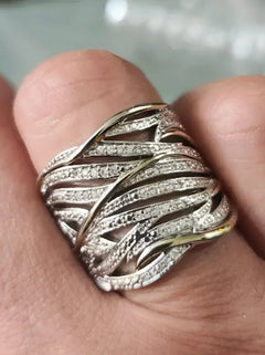 ELENA | Anello Elegante a Strati con Design Intrecciato