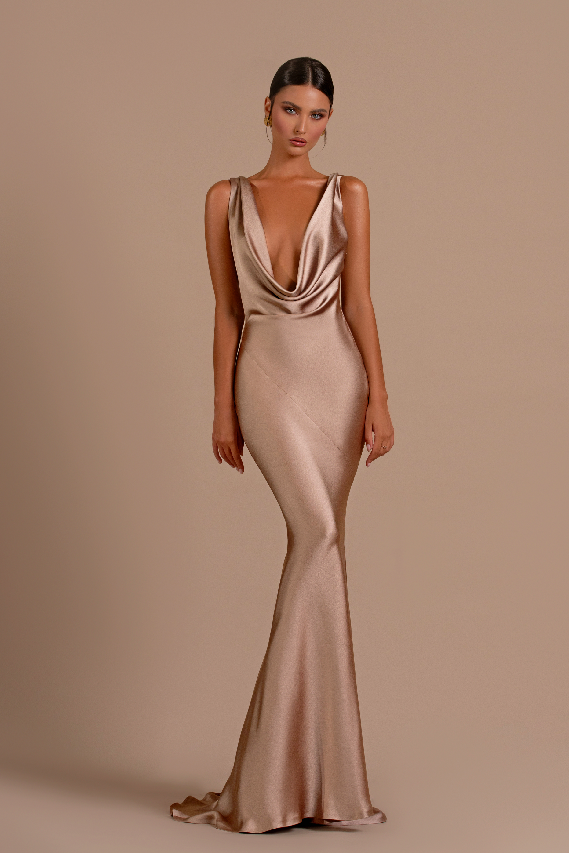 Talia | Swing Collar Sleeveless Satin Maxi Dress