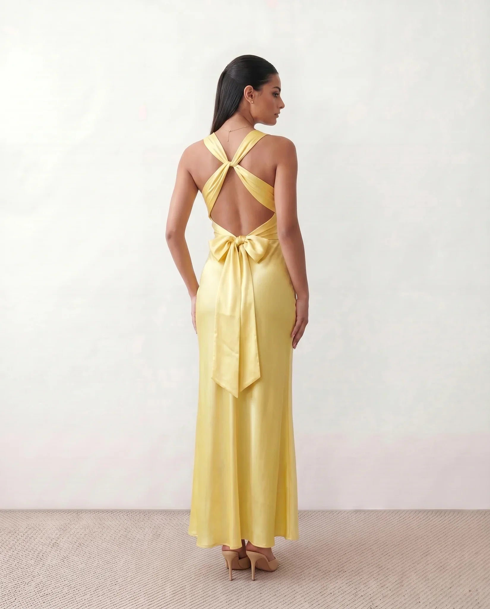 Vendula | Backless Bow Detail Maxi Dress