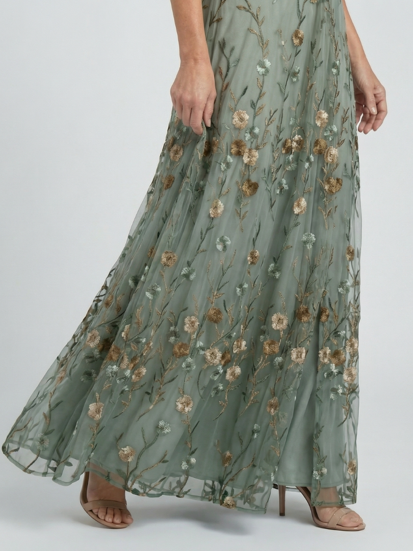 Selora | Halter Neck Floral Maxi Dress