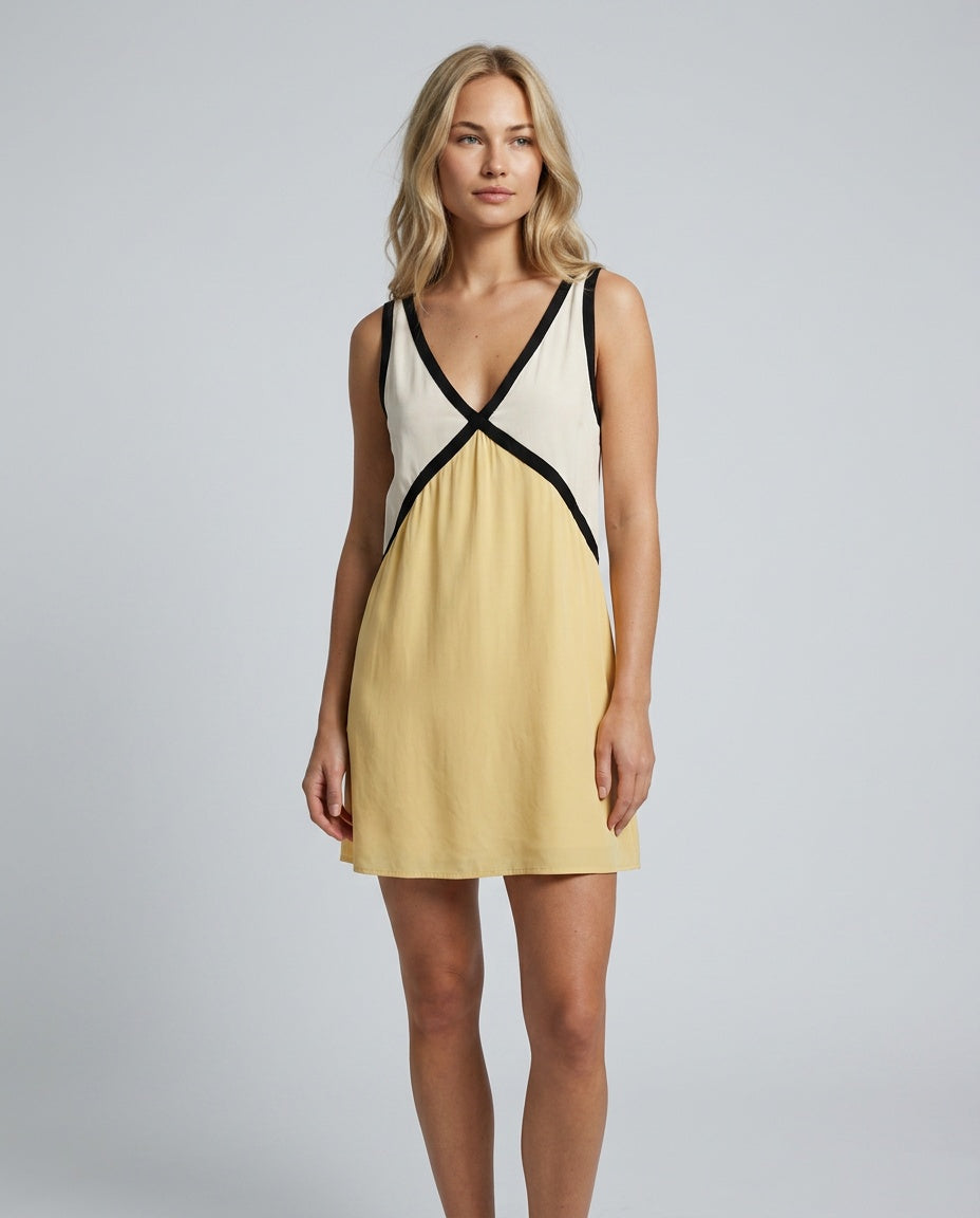 Talia | Contrasting Low-Back Mini Dress