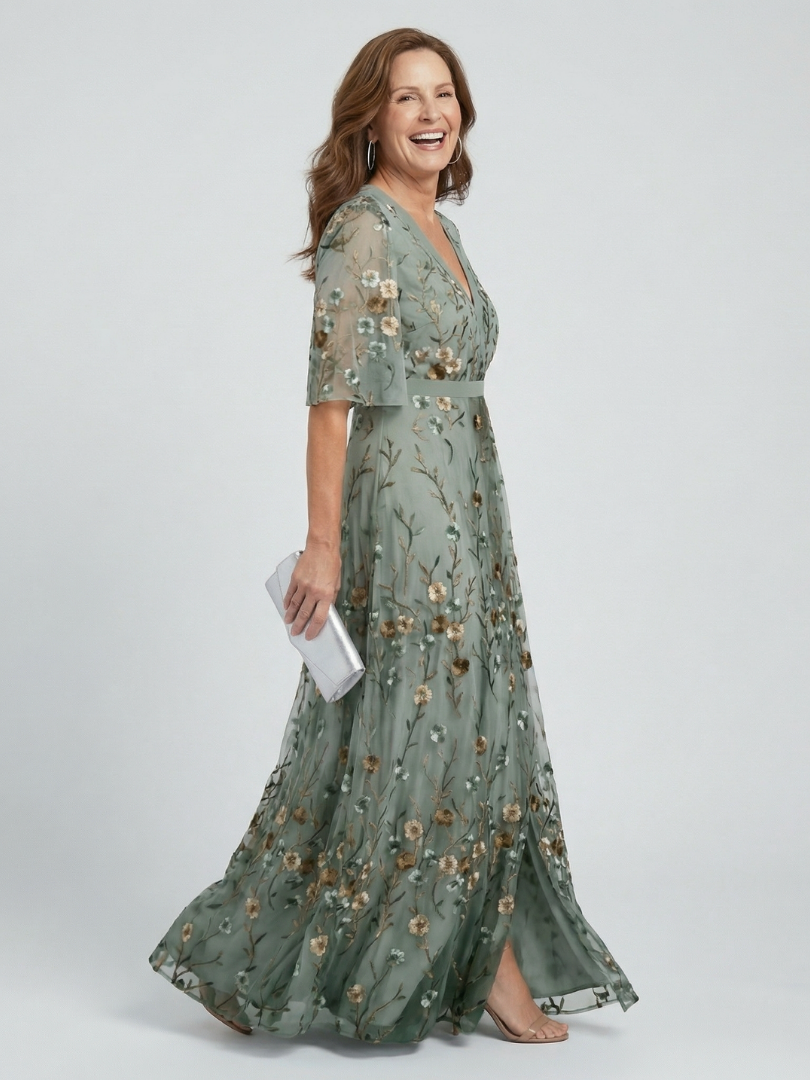 Selora | Halter Neck Floral Maxi Dress