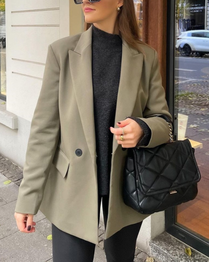 Yara | Double-Breasted Structured Blazer