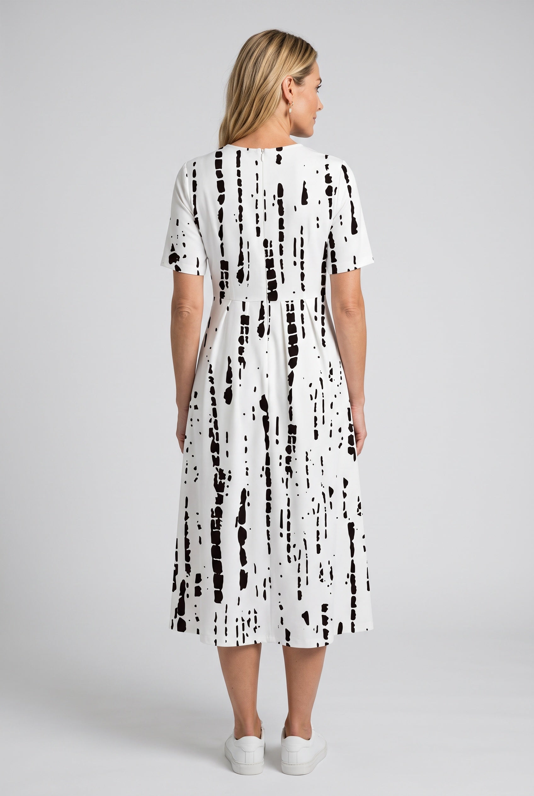 Leona | Floral Short Sleeve Midi Dress
