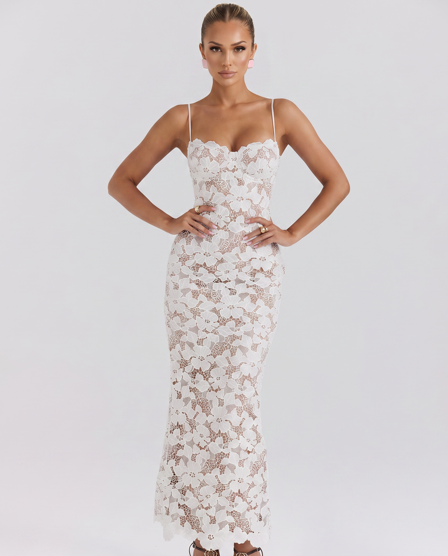 Noli | Lace Maxi Dress with Underwire and Lace-Up Back