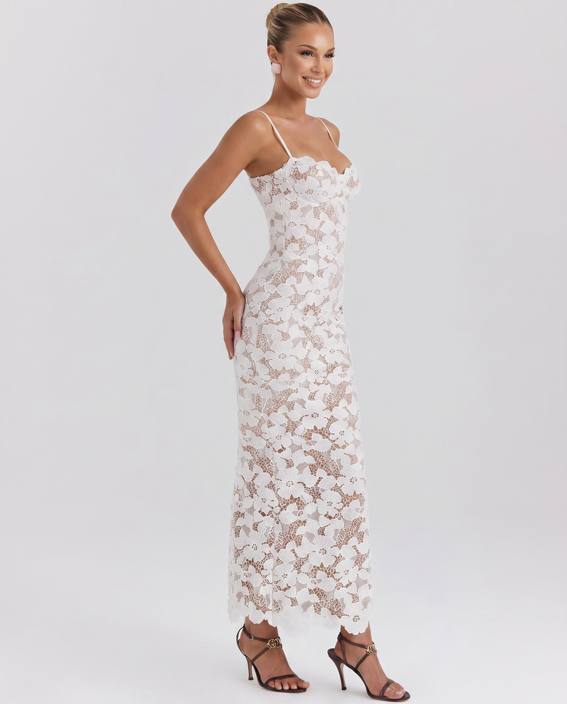 Noli | Lace Maxi Dress with Underwire and Lace-Up Back