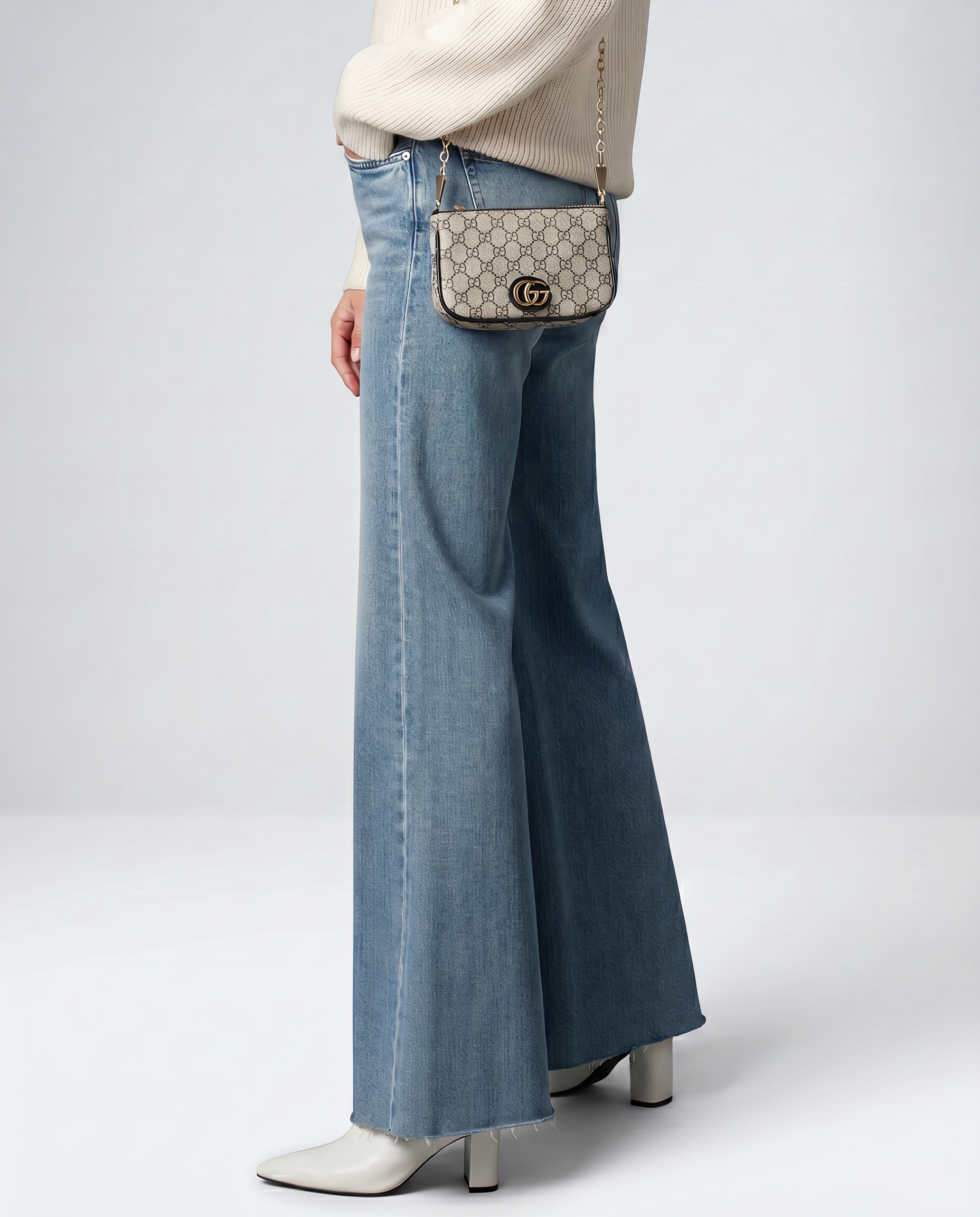 Alana | Flare Jeans with Washed Finish