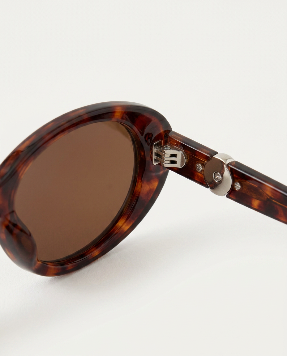Corinne | Contrast Sunglasses with Tinted Lenses