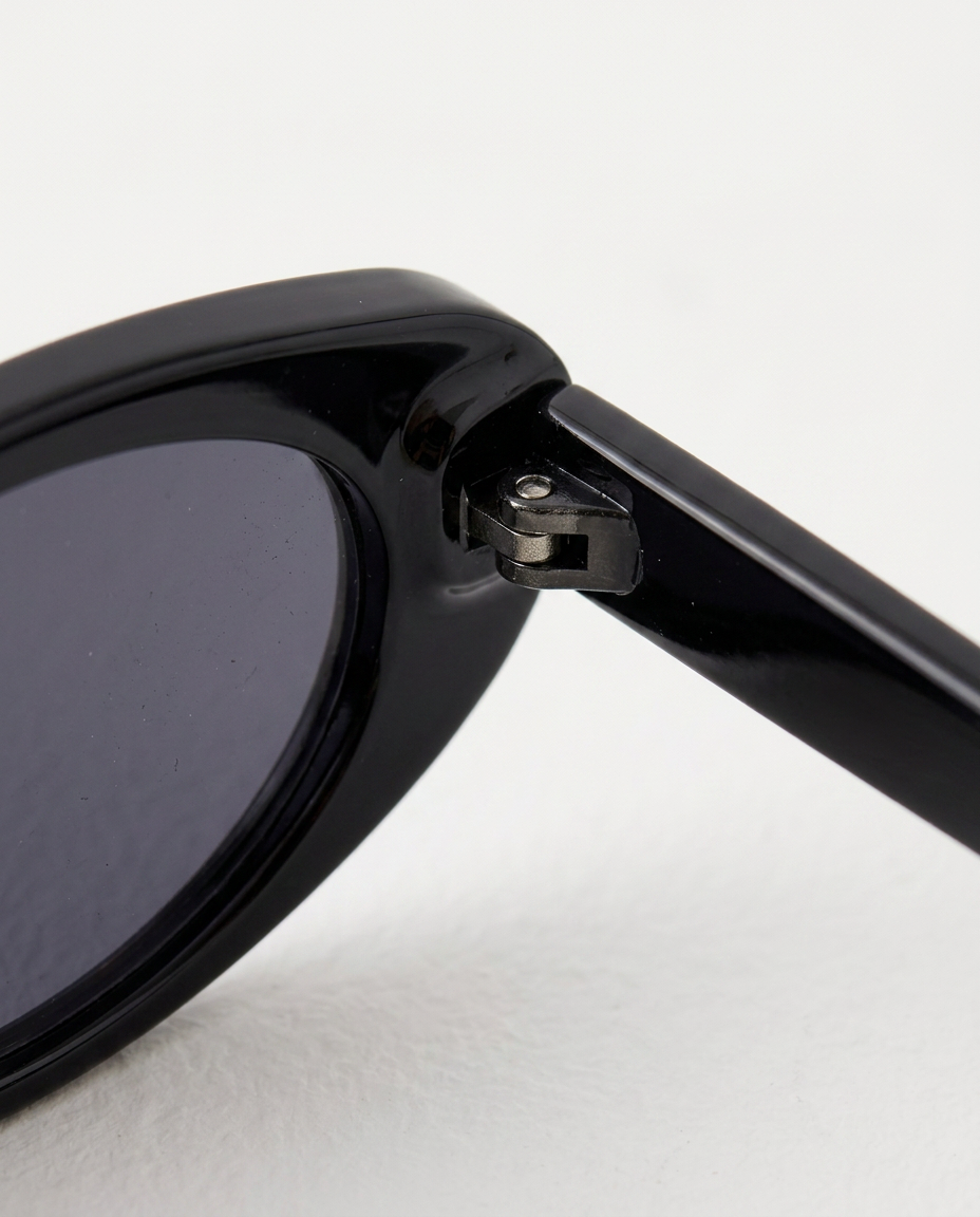 Kamia | Slim Frame Sunglasses