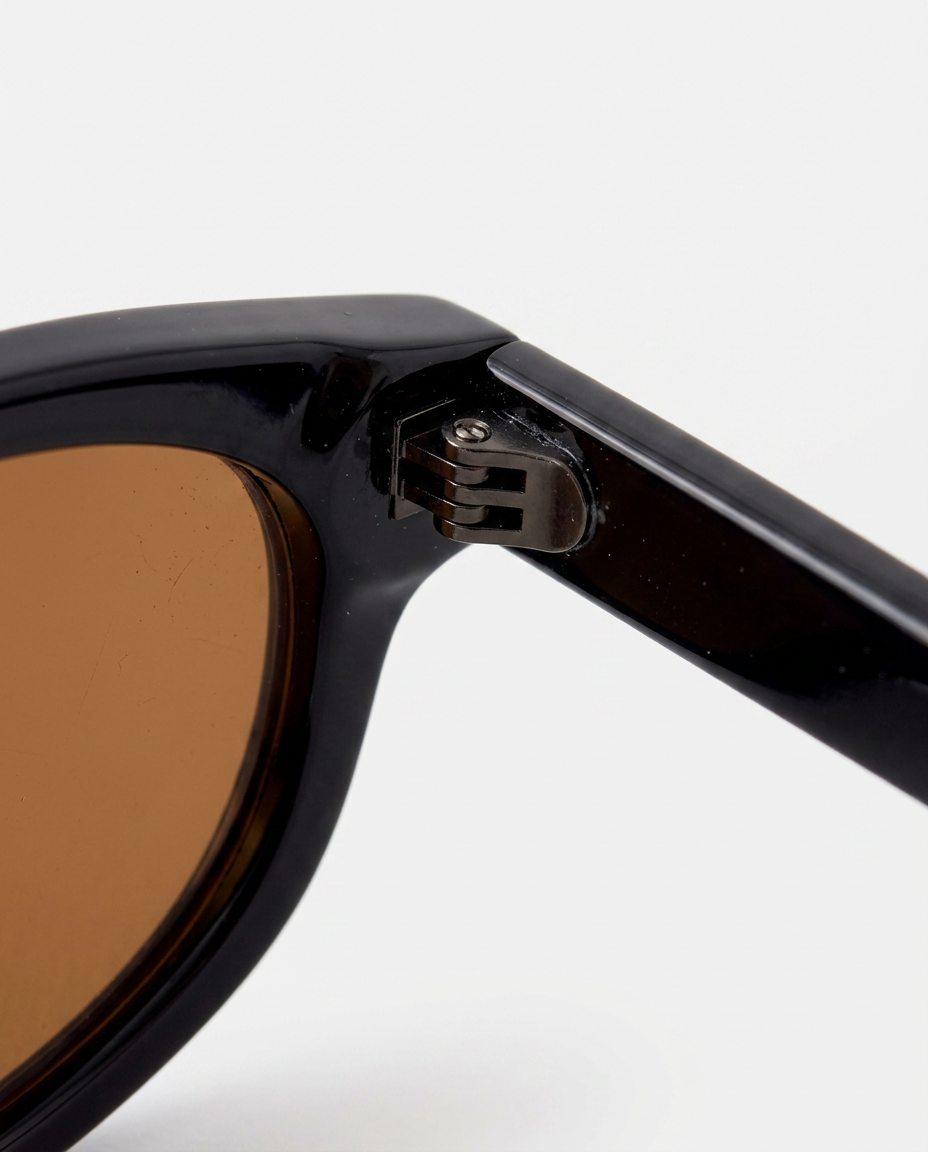 Ollie | Slim Oval Sunglasses with Tinted Lenses