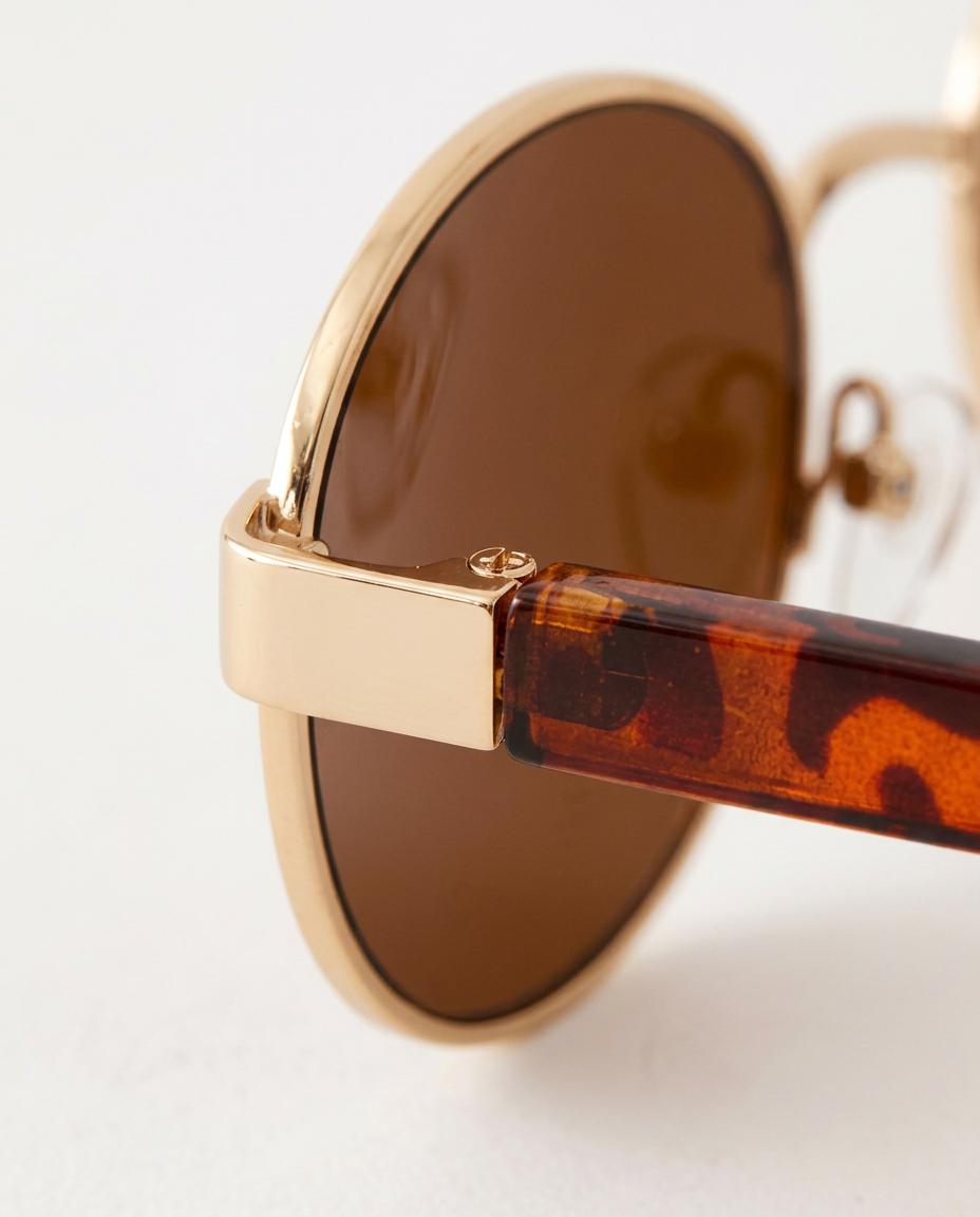 Lacy | Oval Metal Frame Sunglasses with Tinted Lenses