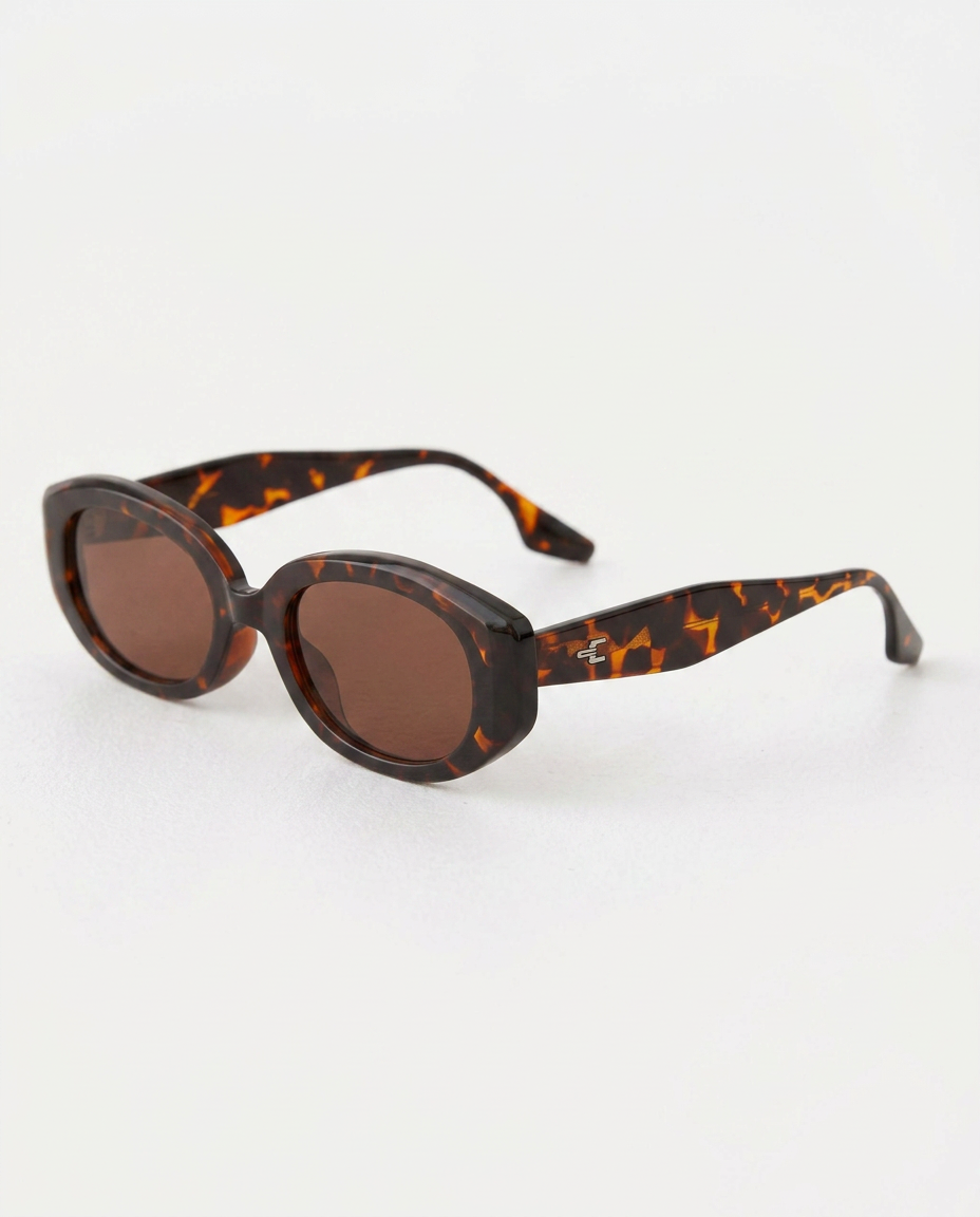 Gina | Oval Tort Sunglasses with Metal Hinges