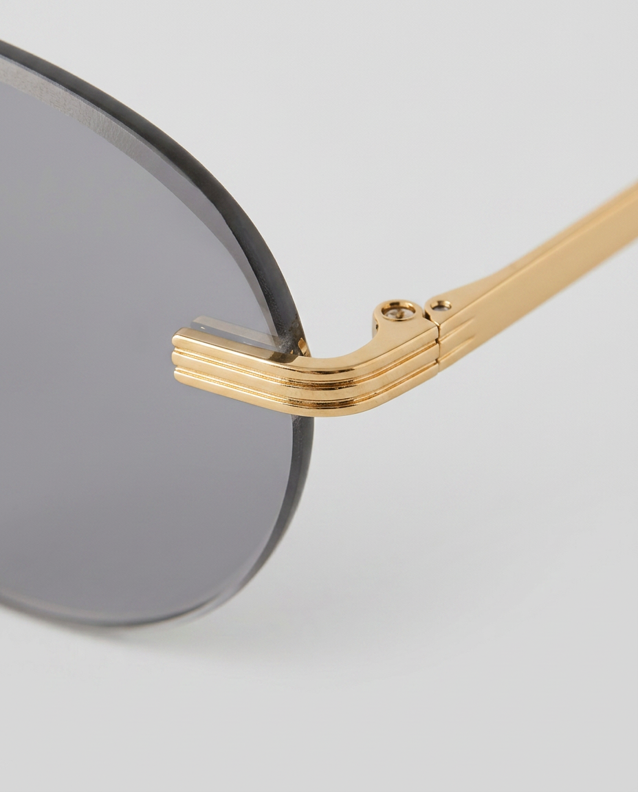 Jayne | Slim Oval Sunglasses with Tinted Lenses