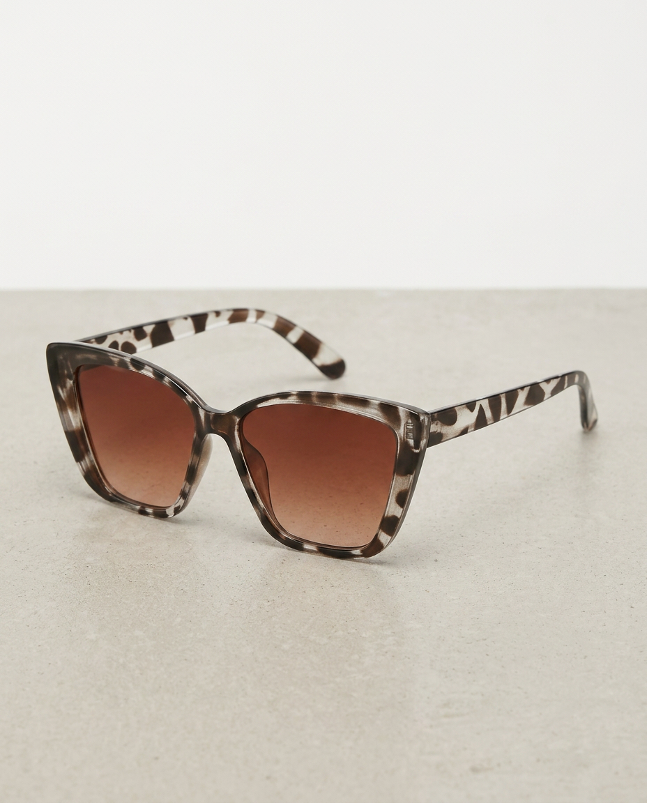 Marcia | Retro Cat-Eye Sunglasses with Leopard Print Frame