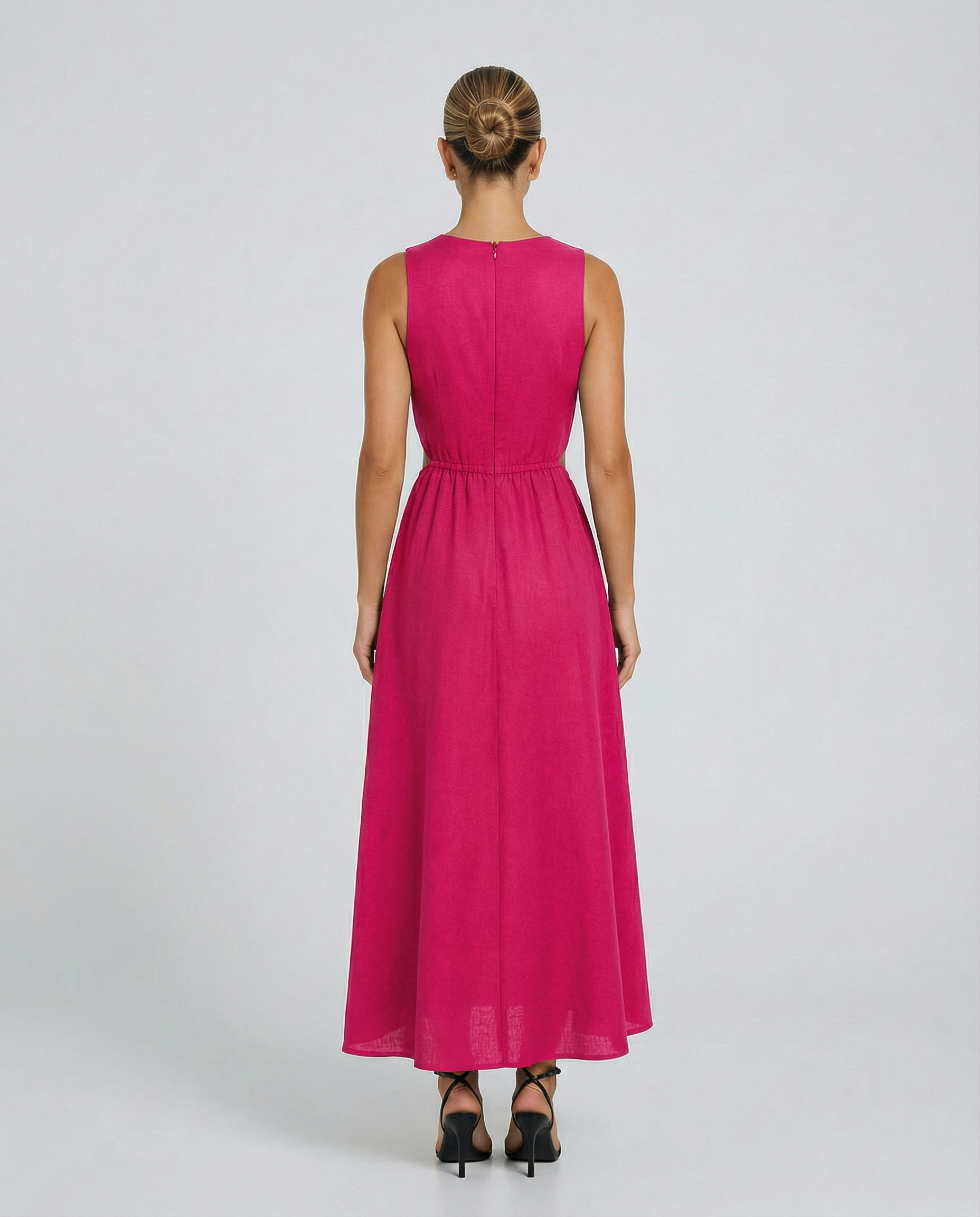 Donna | Sleeveless Midi Dress with Side Cut-Out
