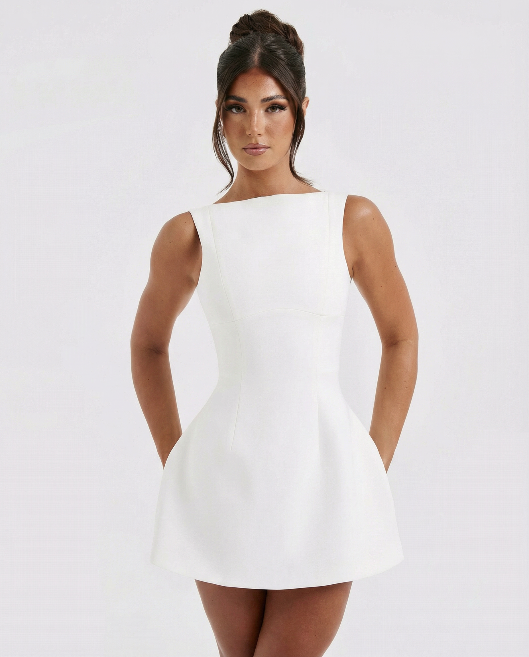 Gloria | Mini Dress with Open Back