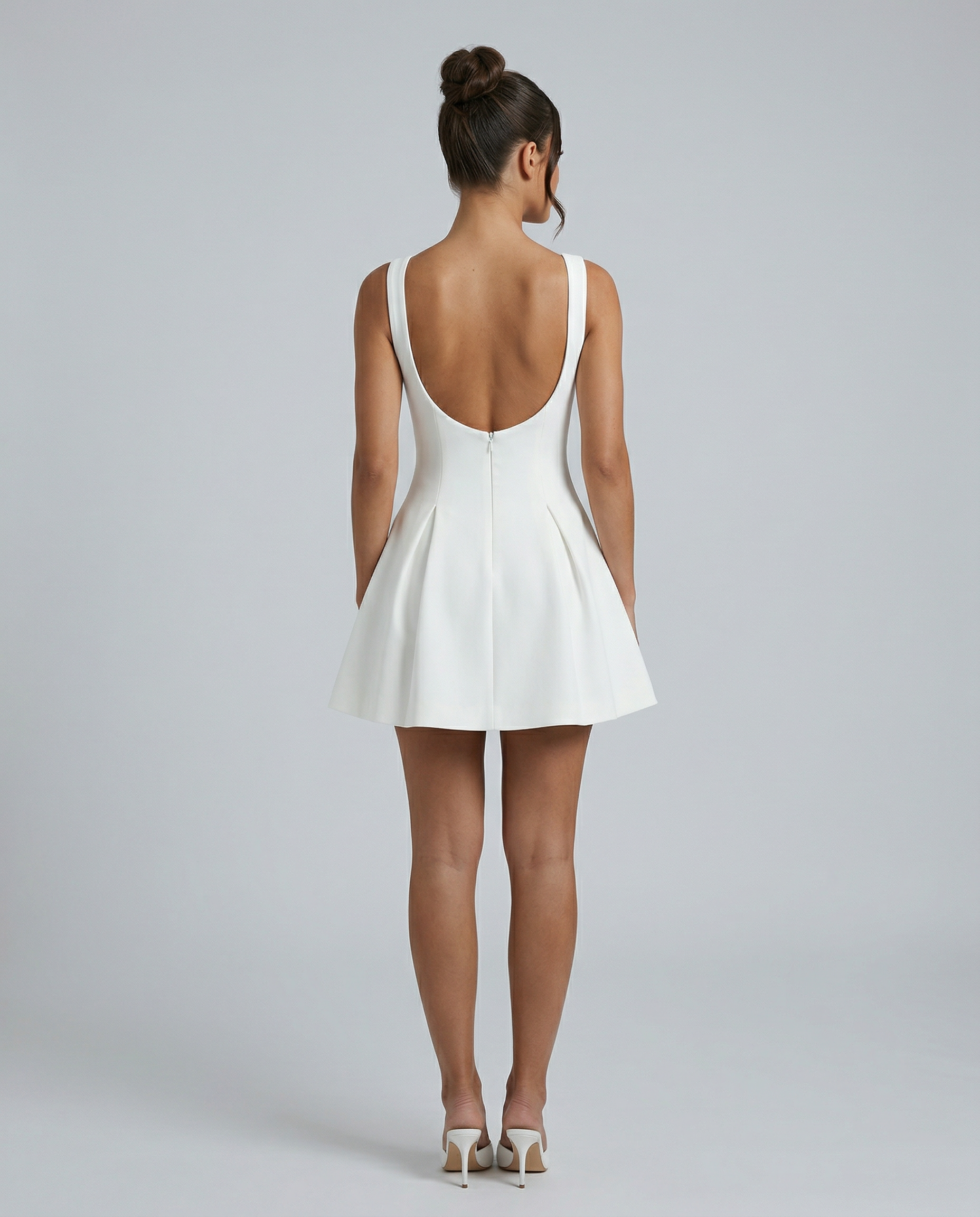 Gloria | Mini Dress with Open Back