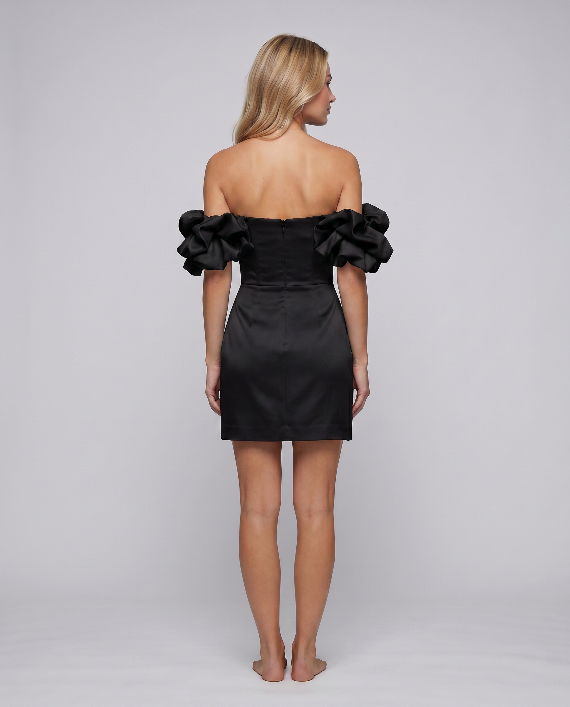 Brianna | Mini Dress with Off-Shoulder Ruffle Sleeves