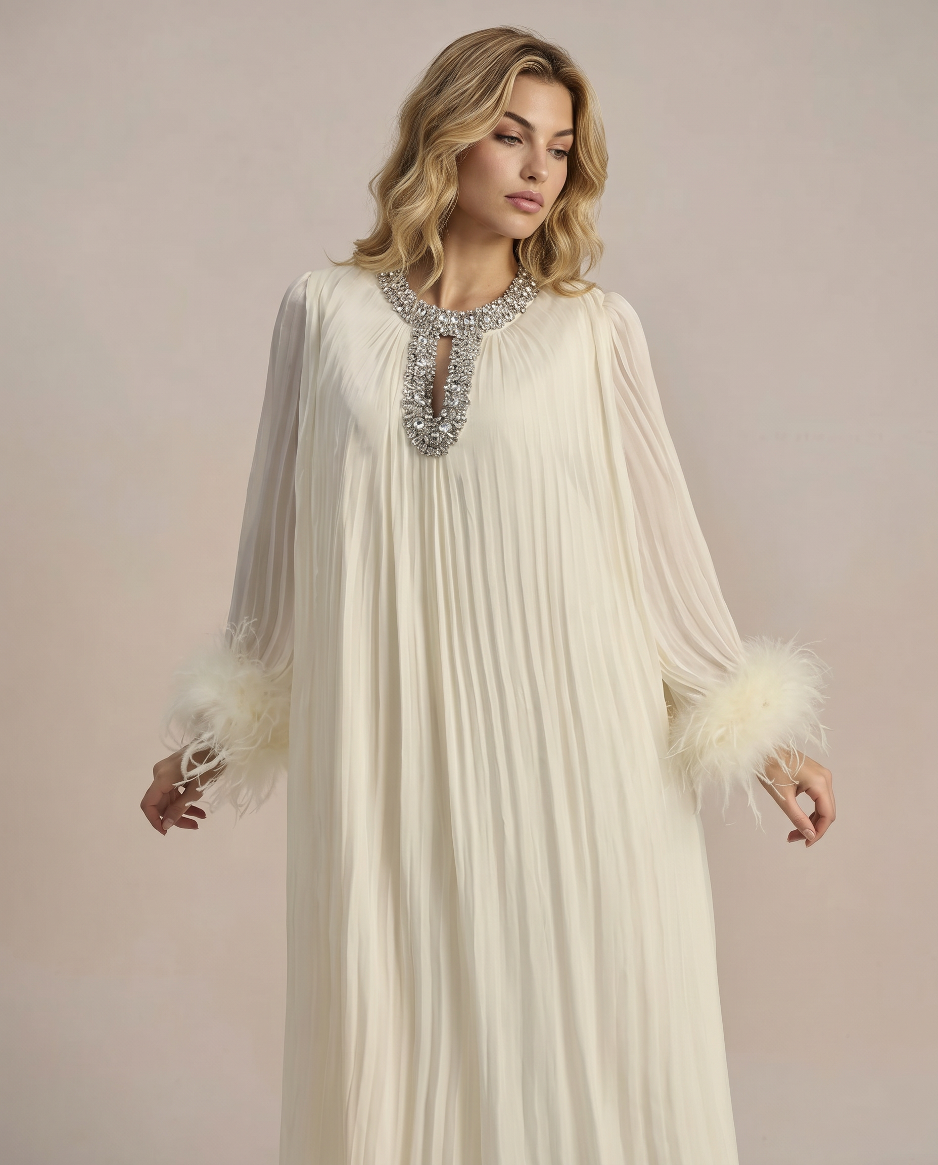 Felicia | Maxi Dress with Pleated Fabric and Feather Cuffs