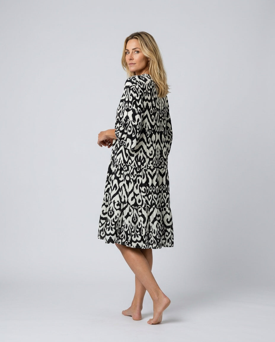 Noor | Printed V-Neck 3/4 Sleeve Midi Dress