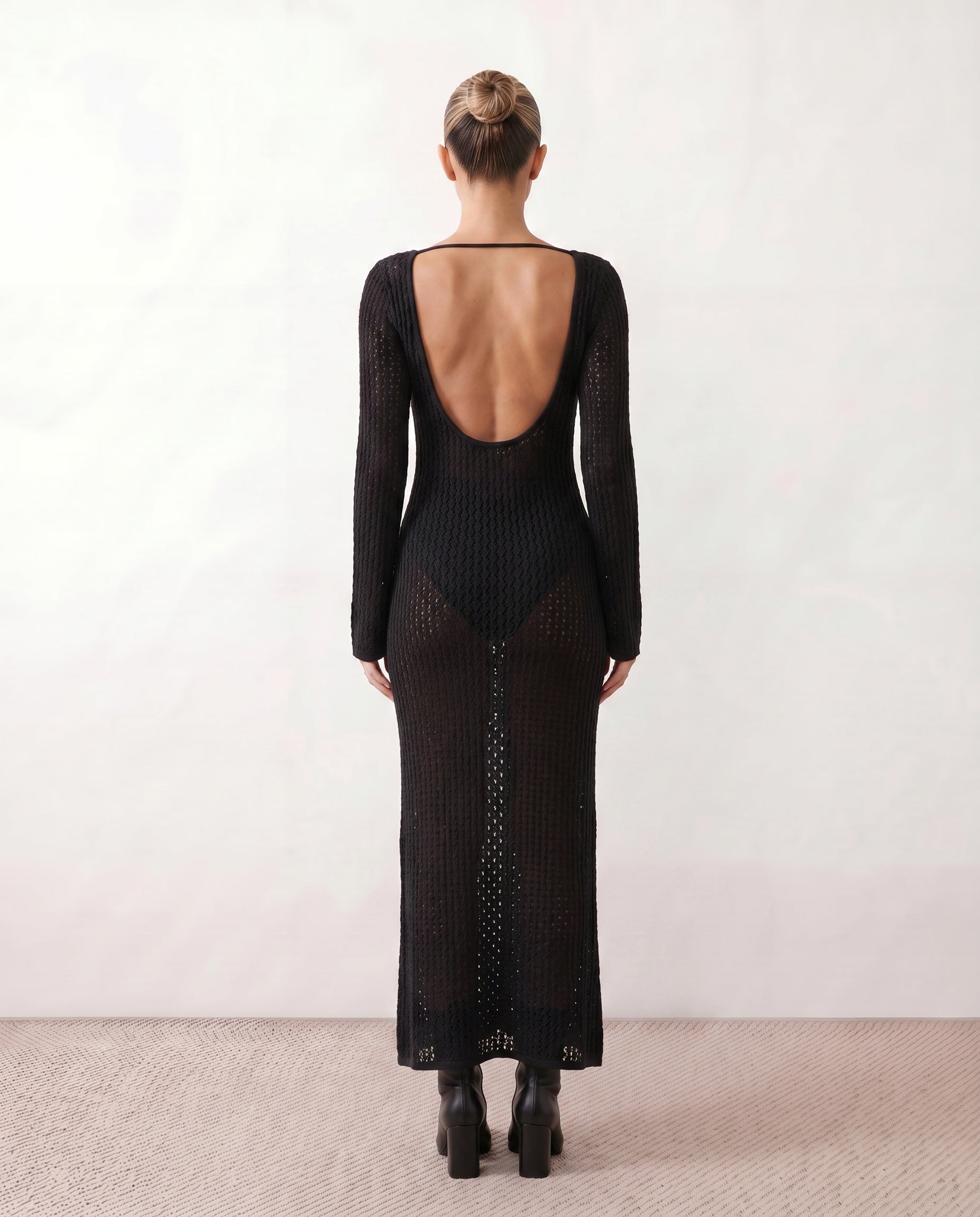 Una | Plunge Neck Crochet Maxi Dress