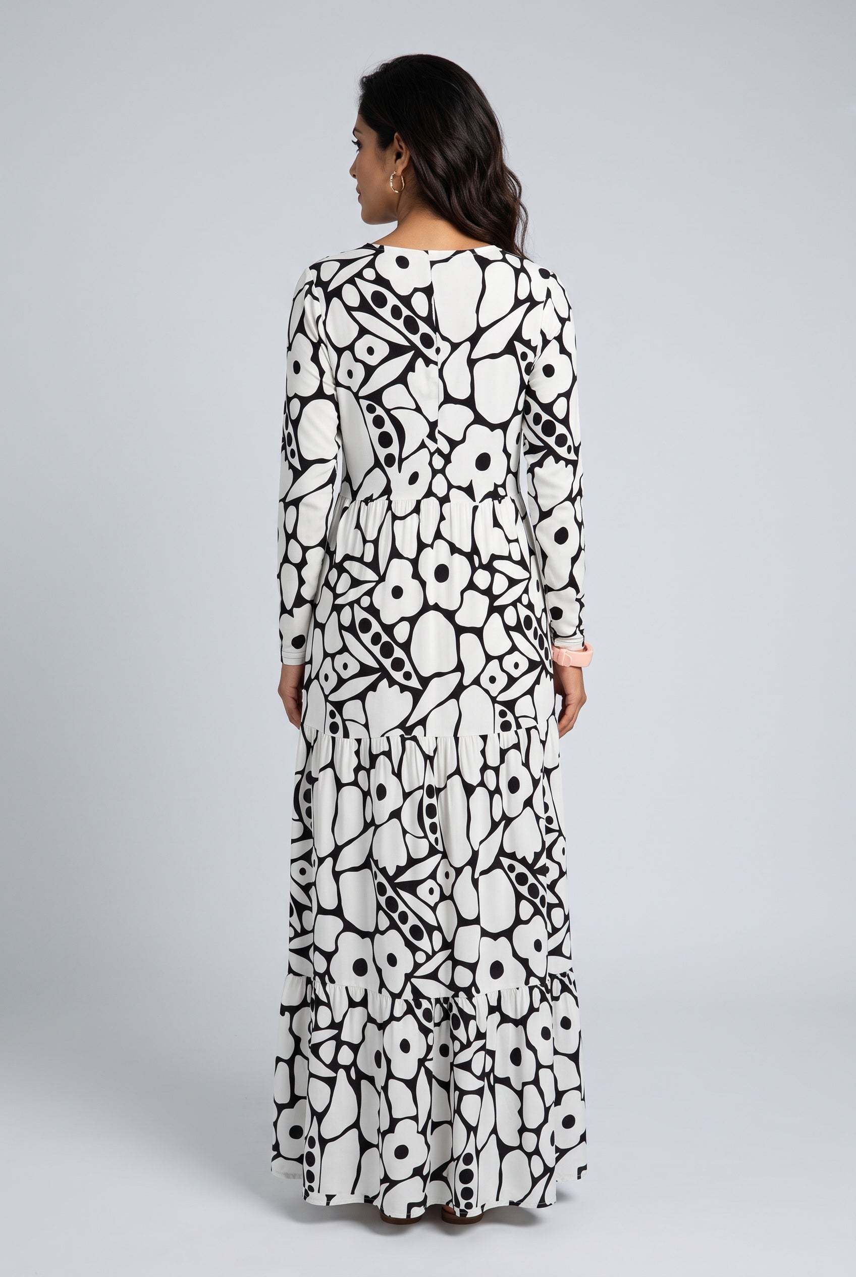 Nina | Abstract Print V-Neck Maxi Dress