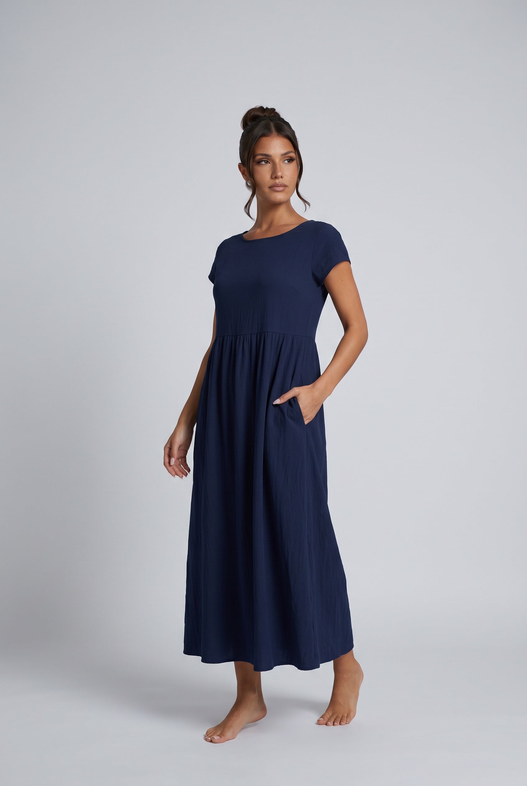 Anais | Loose Fit Round Neck Maxi Dress with Pockets