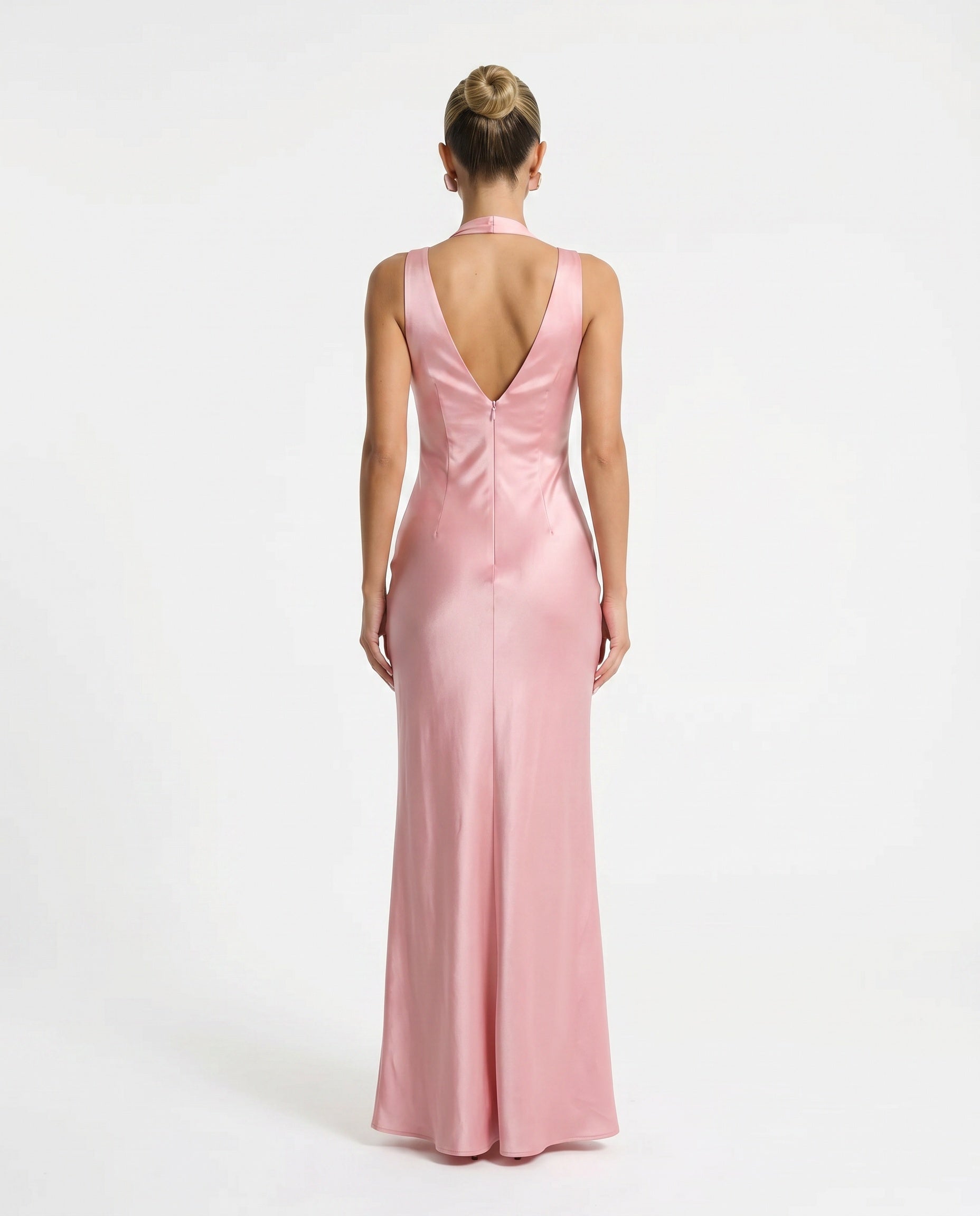 Vendula | Backless Bow Detail Maxi Dress