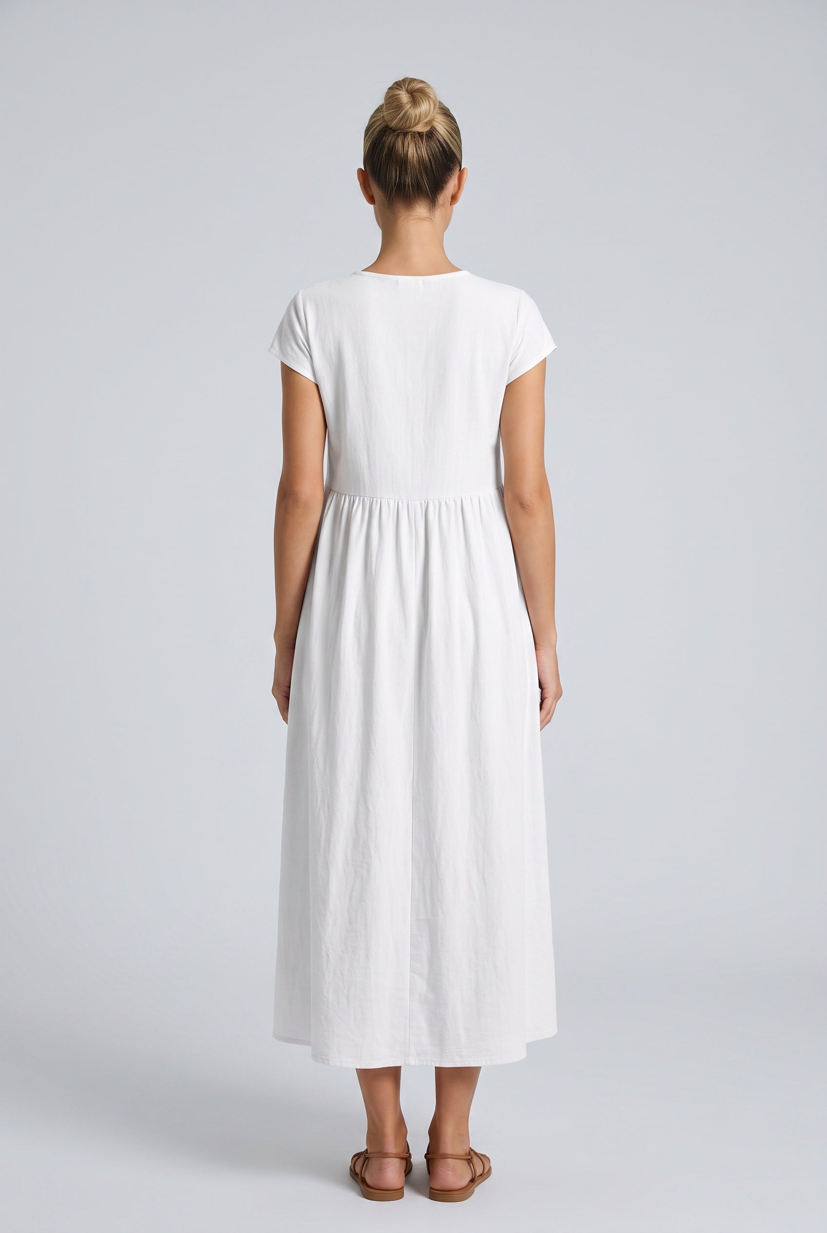 Anais | Loose Fit Round Neck Maxi Dress with Pockets