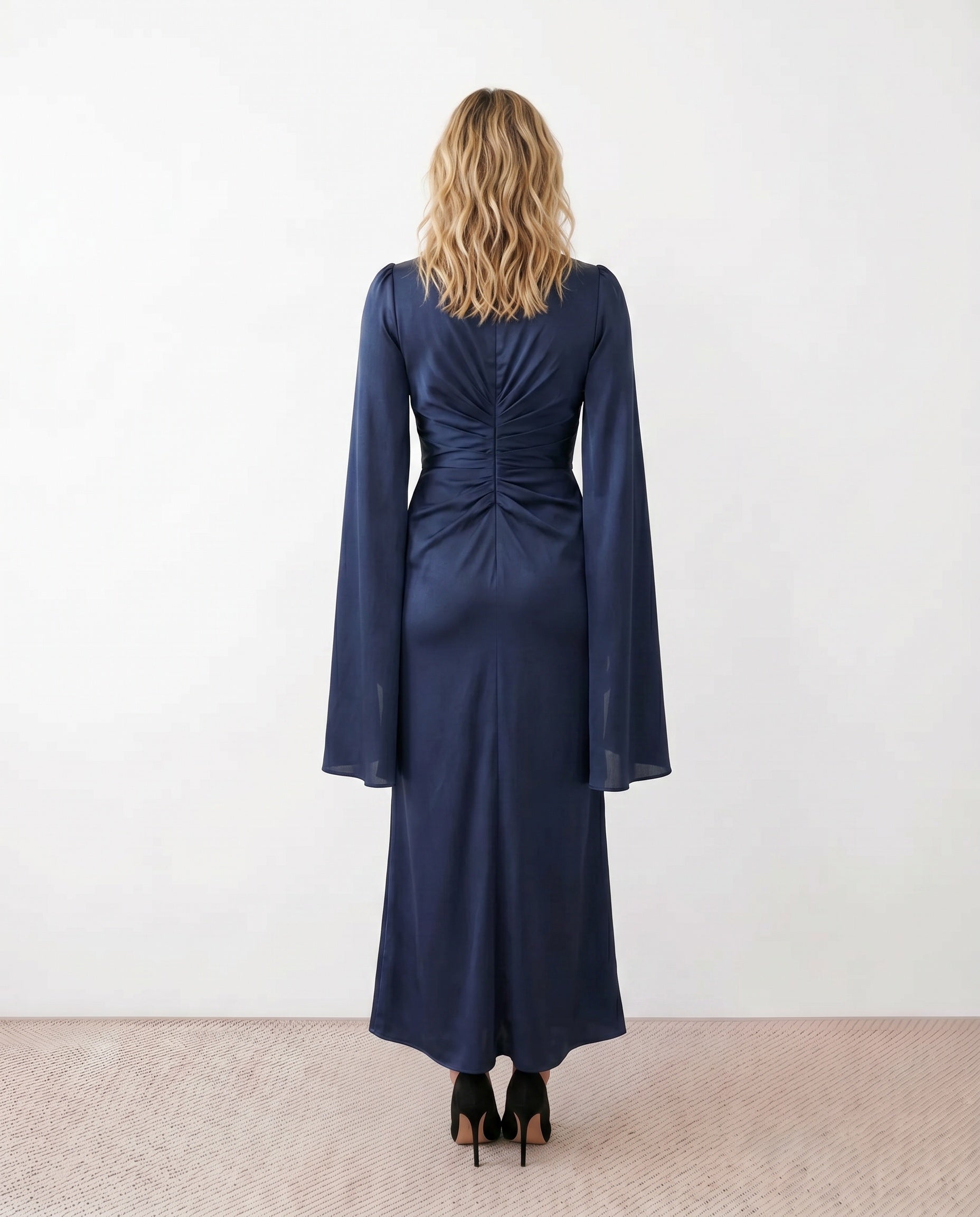 Elin | Lace-Up Mermaid Maxi Dress