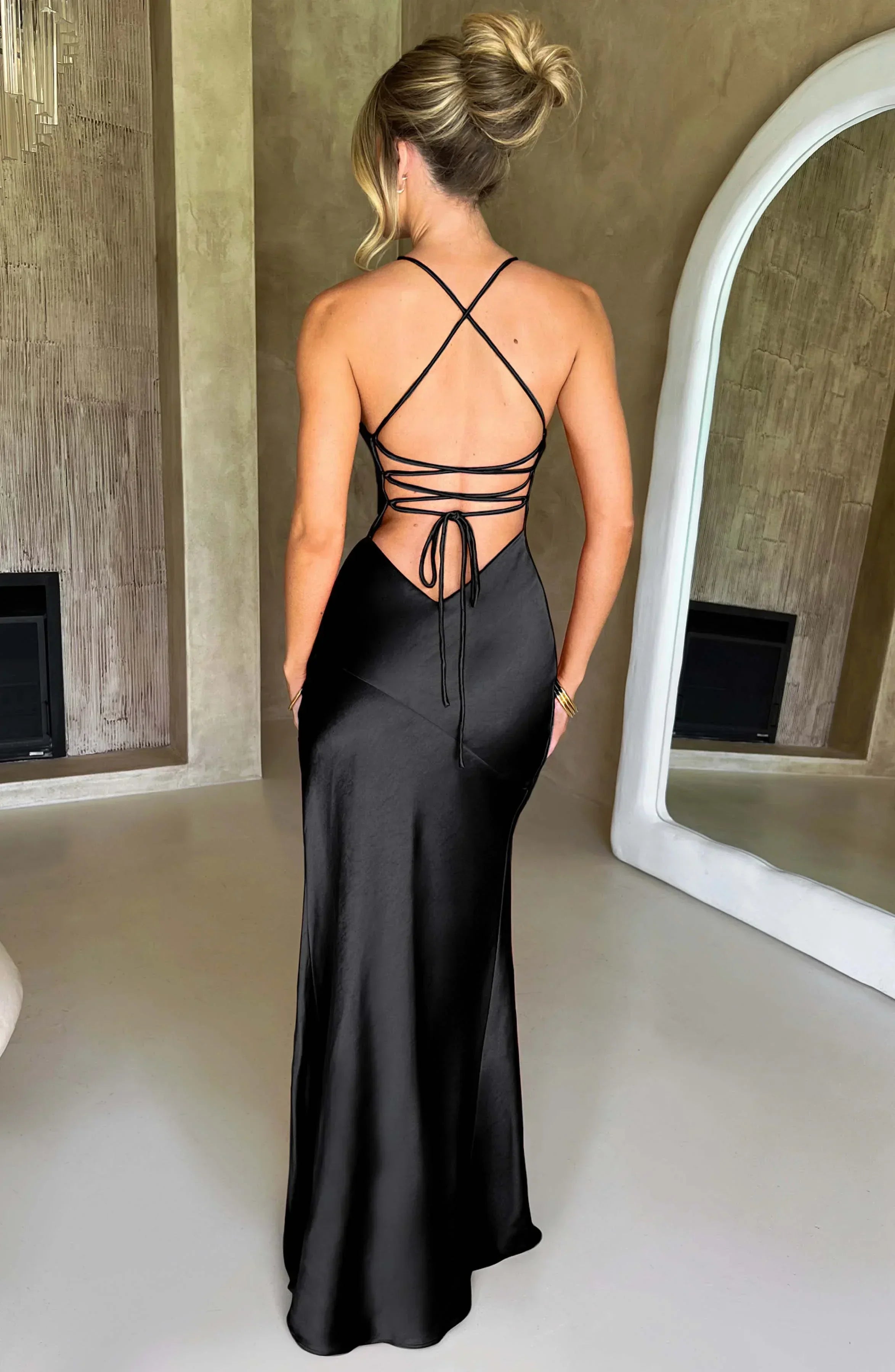 Léonie | Spaghetti Strap V-Neck Satin Maxi Dress