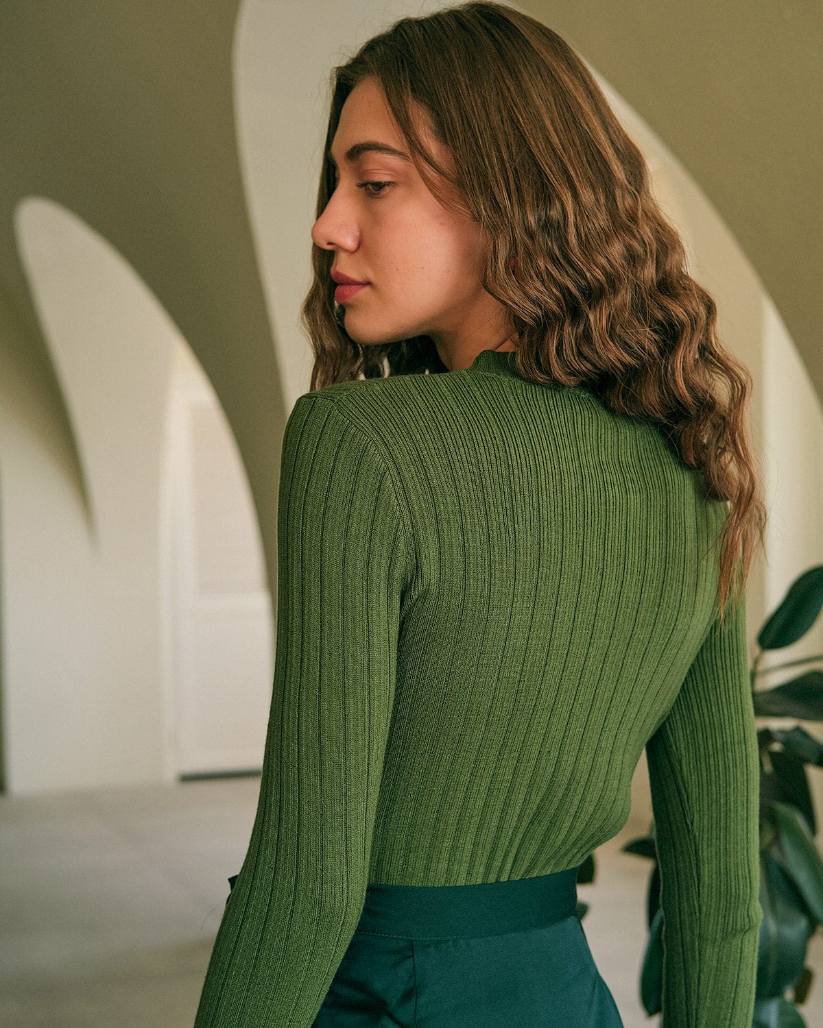 Priya | Round Neck Ribbed Knit Sweater